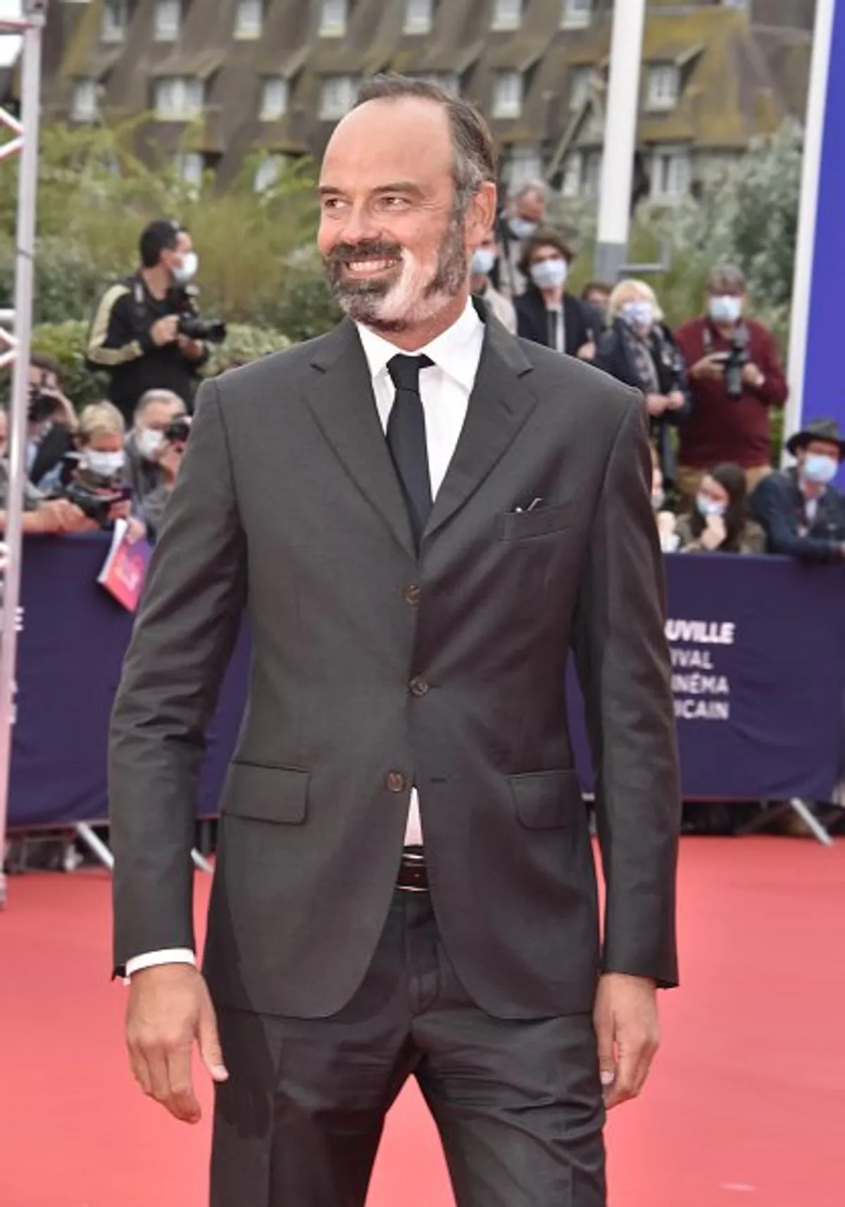 L'ancien Premier ministre Edouard Philippe assiste à la cérémonie d'ouverture du 46e Festival. |Photo : Getty Images