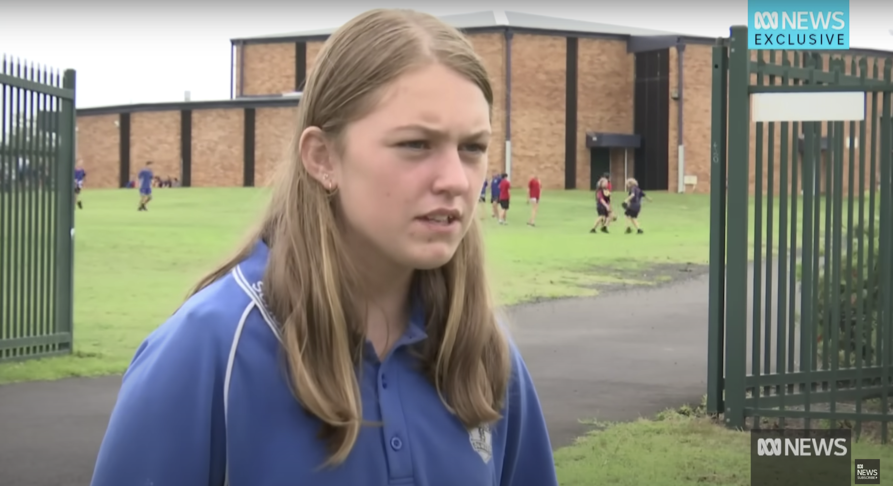 Isabelle Miller, year-9 Casino High School student, sharing her thoughts on the chilling incident, as seen in a video dated November 28, 2023 | Source: youtube.com/abcnewsaustralia