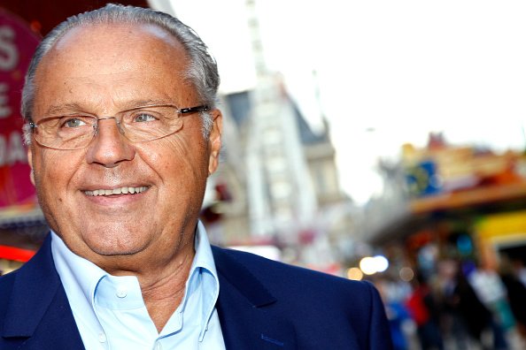 Le producteur Gérard Louvin photographié à PARIS. | Photo : Getty Images Le producteur Gérard Louvin photographié à PARIS. | Photo : Getty Images