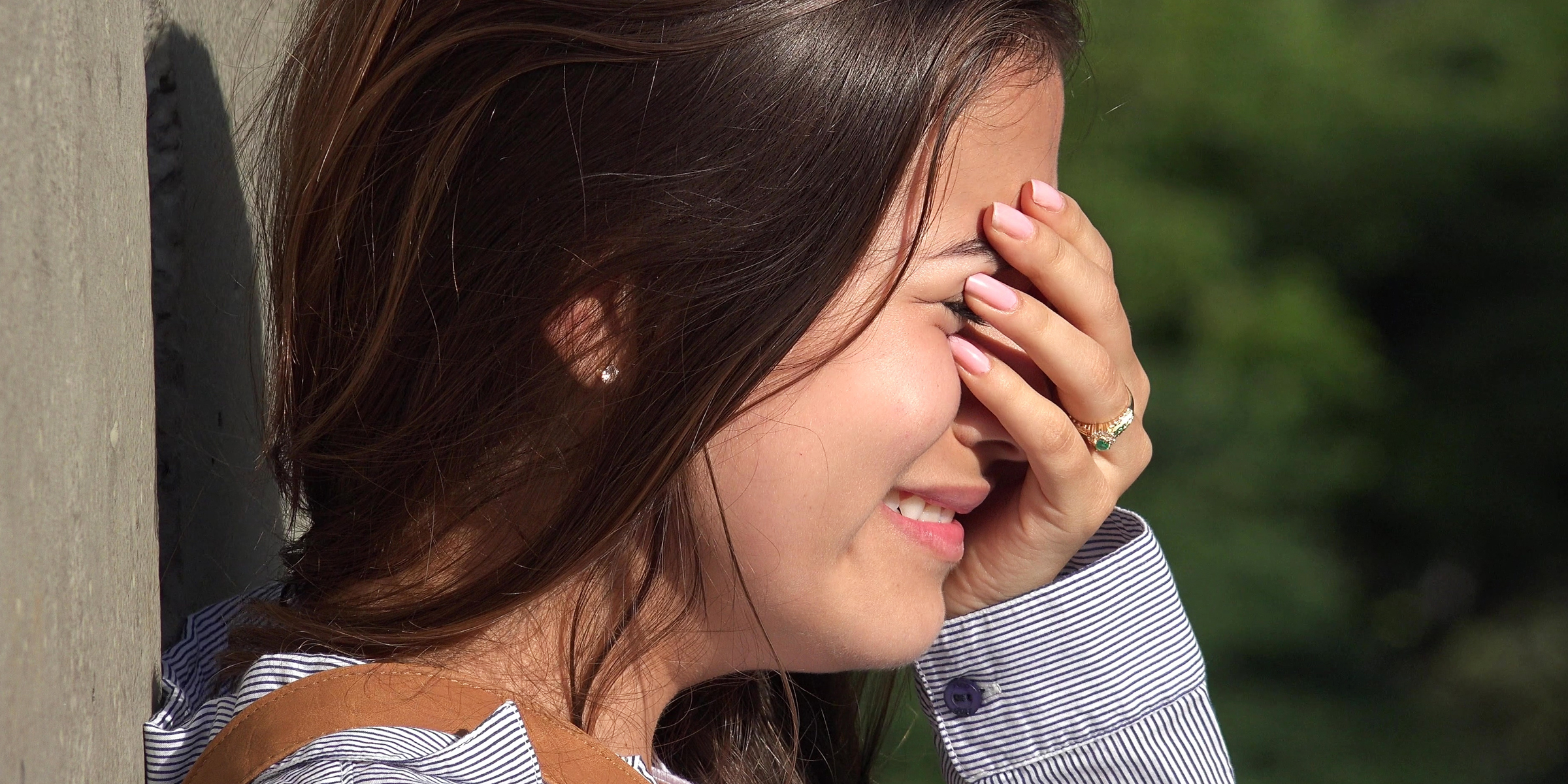 A young woman crying | Source: Shutterstock