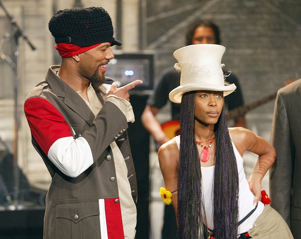 Common and Erkyah Badu at "The Tonight Show with Jay Leno" in September 2002. | Photo: Getty Images
