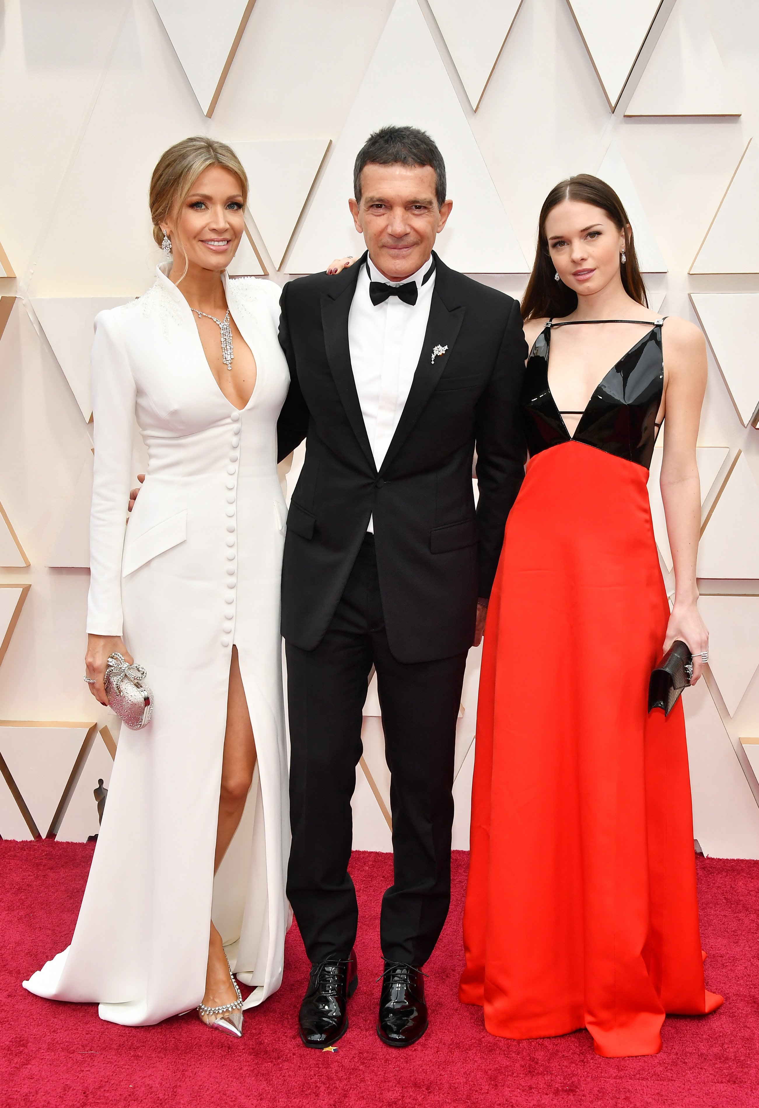 Nicole Kimpel, Antonio Banderas, and Stella Banderas attend the 92nd Annual Academy Awards at Hollywood and Highland on February 09, 2020 in Hollywood, California | Photo: Getty Images