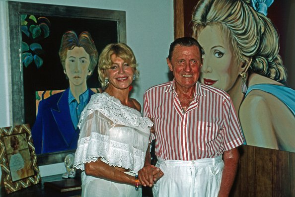 El barón Hans Heinrich Thyssen Bornemisza de Kaszon con su esposa Carmen Tita Cervera en Sant Feliu de Guixols, España, 1998. | Foto: Getty Images