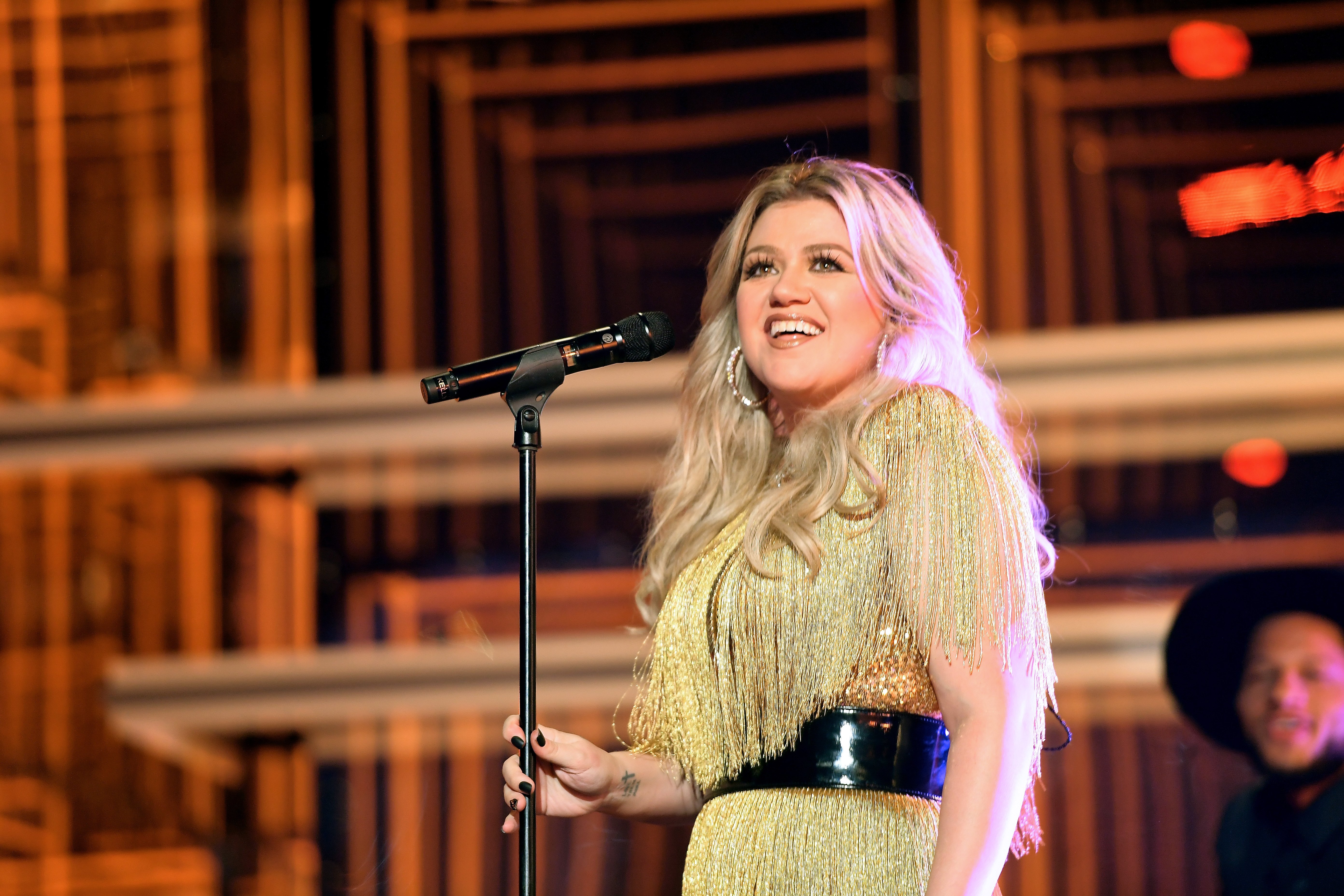 Kelly Clarkson performing at the Billboard Music Awards in Las Vegas 2018. | Source: Getty Images 