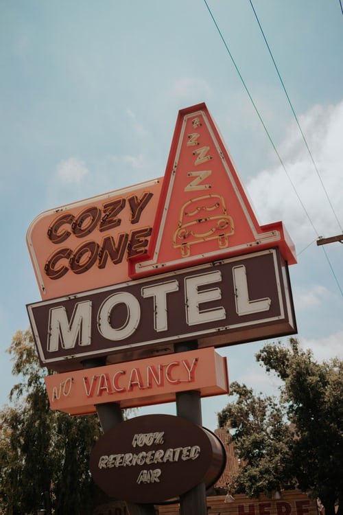 Cheater's motel | Source: Unsplash