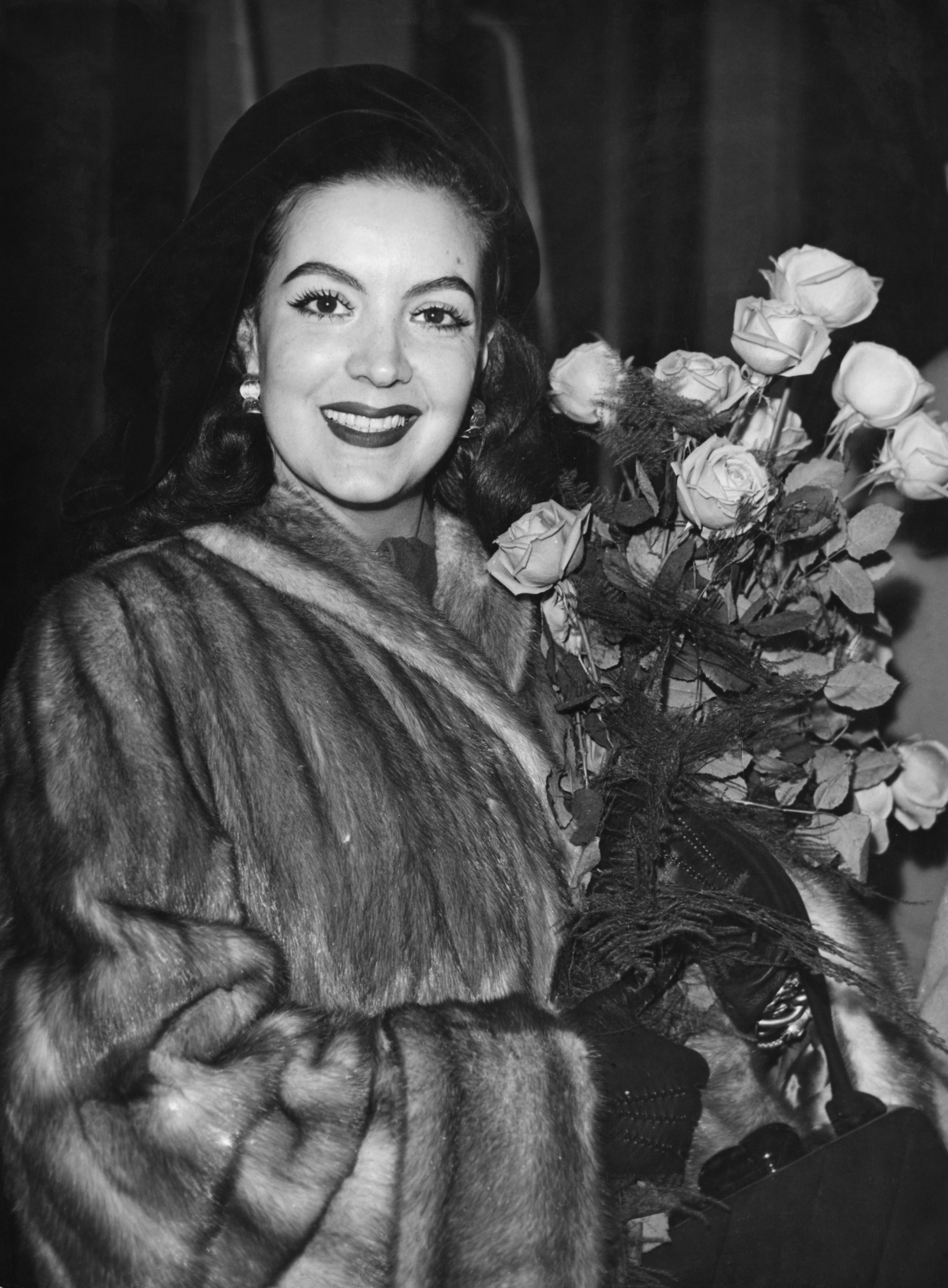 María Félix a su llegada a París en noviembre de 1949. | Foto: Getty Images