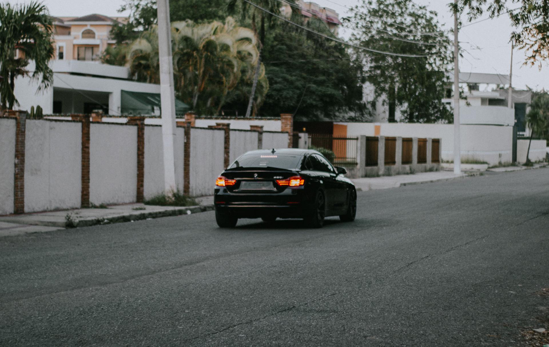 A car driving on a street | Source: Pexels