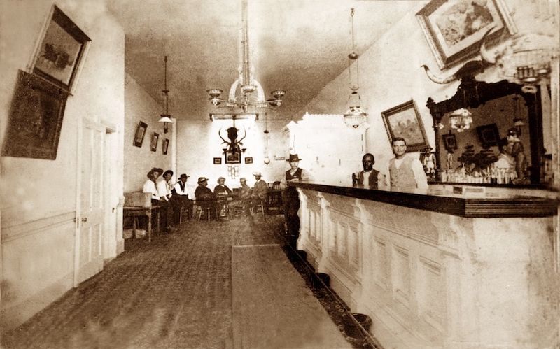 Real life photo of the Long Branch Saloon taken in 1870 | Source: Wikimedia