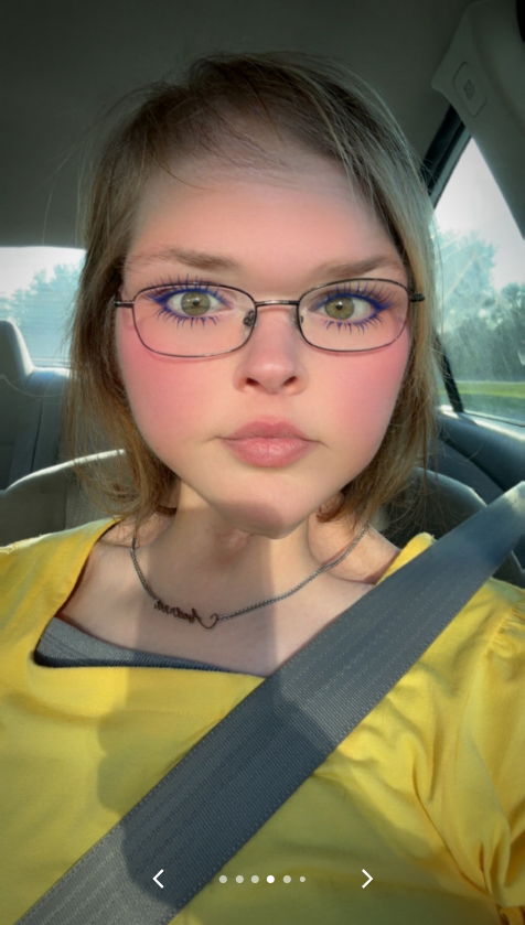 Tammy Slaton takes a selfie in a car with a seatbelt across her body, from a video post dated July 21, 2025 | Source: TikTok/tammy.l.slaton
