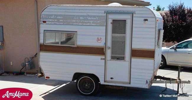 Woman bought a dirty old trailer for $1,000. Now it's a gorgeous tiny home