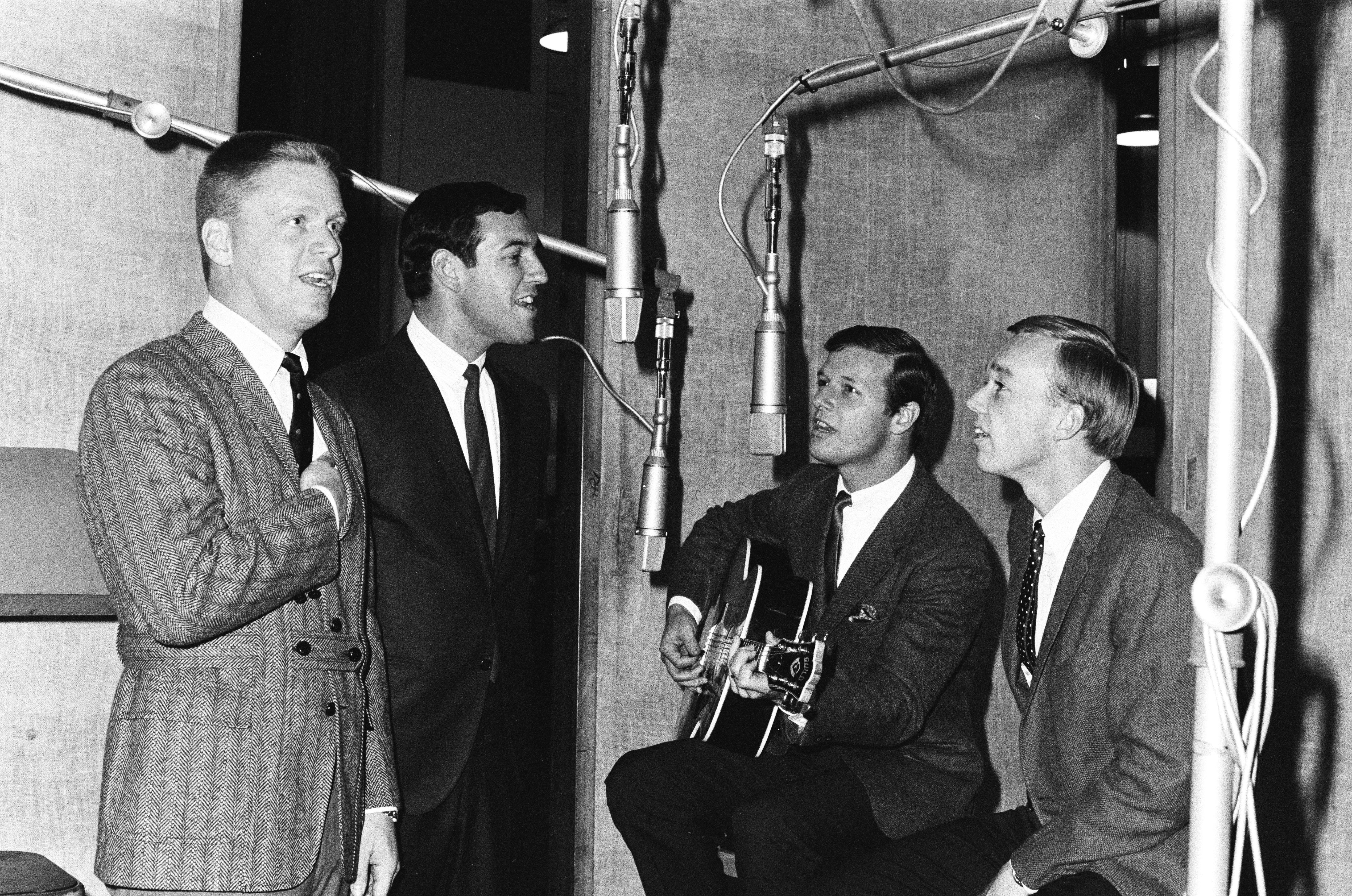 Brothers Four recording at CBS studios on August 24, 1966, in New York. | Source: Getty Images