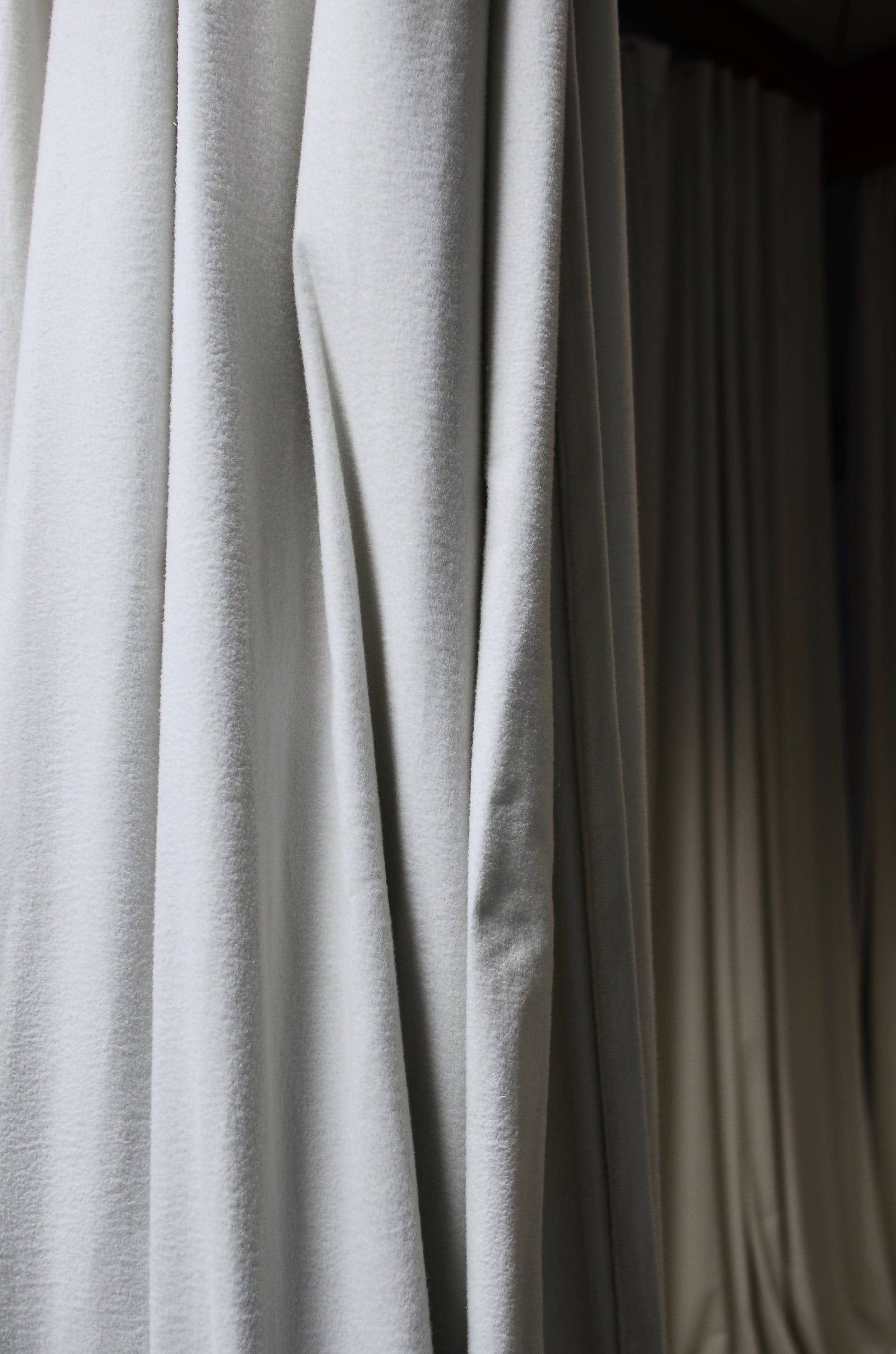 Close-up of curtains in a room | Source: Pexels