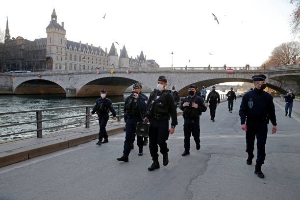Elements de recherches de la police | Photo : Getty Images