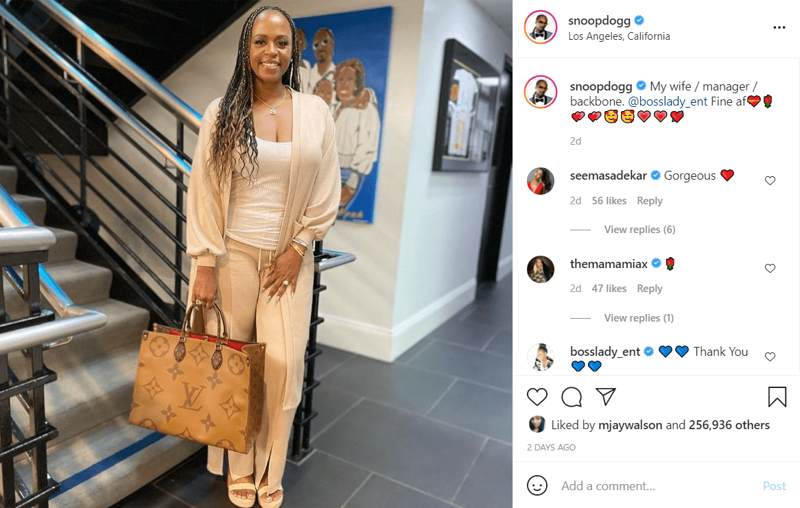 Snoop Dogg dotes on his wife and manager Shante Broadus. | Photo: Instagram/Snoopdogg