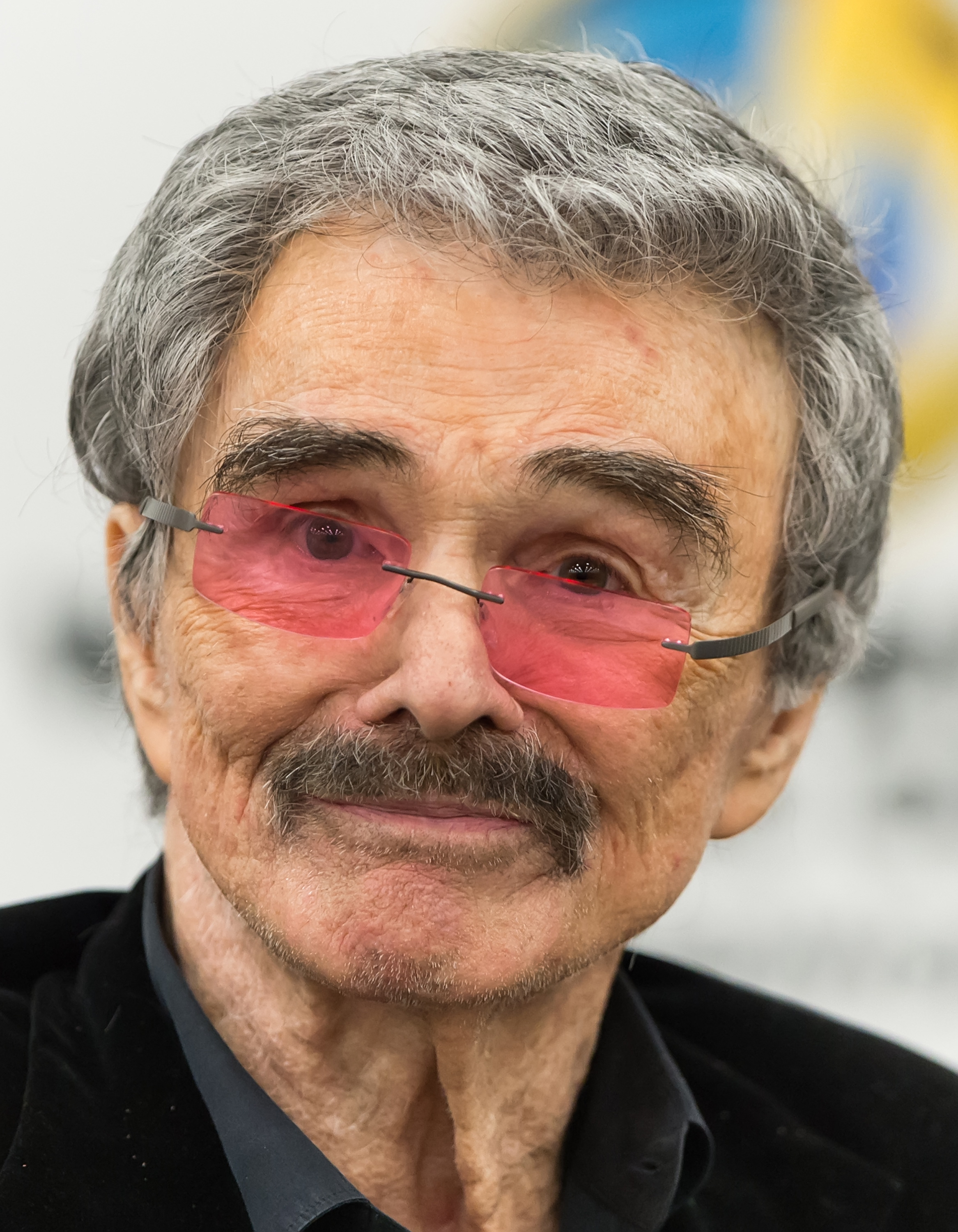 Burt Reynolds makes his debut at Wizard World Comic Con at the Pennsylvania Convention Center on May 9, 2015, in Philadelphia, Pennsylvania | Source: Getty Images