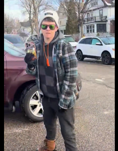 The moment the woman talks to the agent after he walked away, from a video post dated January 9, 2026. | Source: YouTube/FoxNews