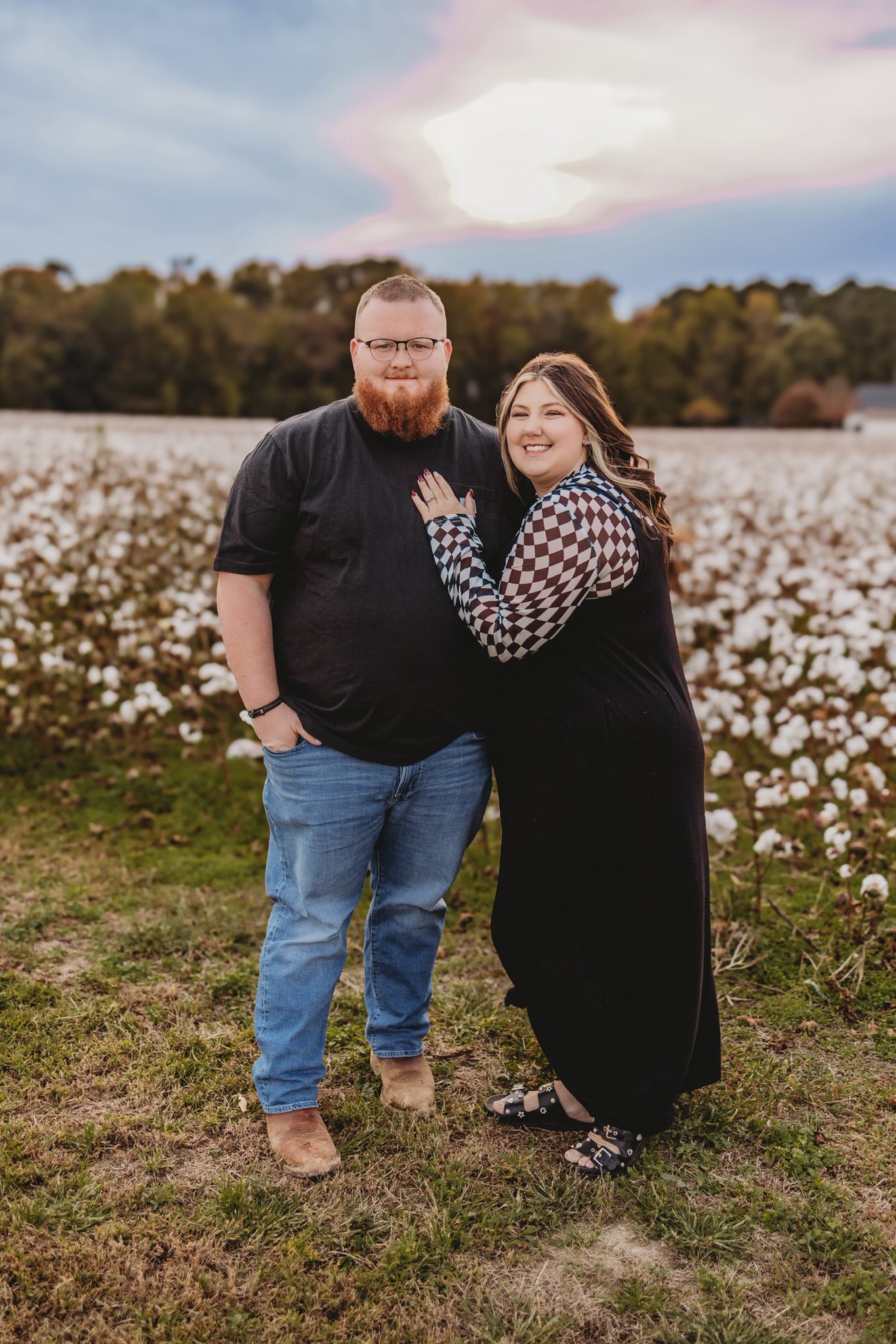 Thomas and Jasmine Agan seen in a post dated October 28, 2025 | Source: Facebook/jasmine.dae.39