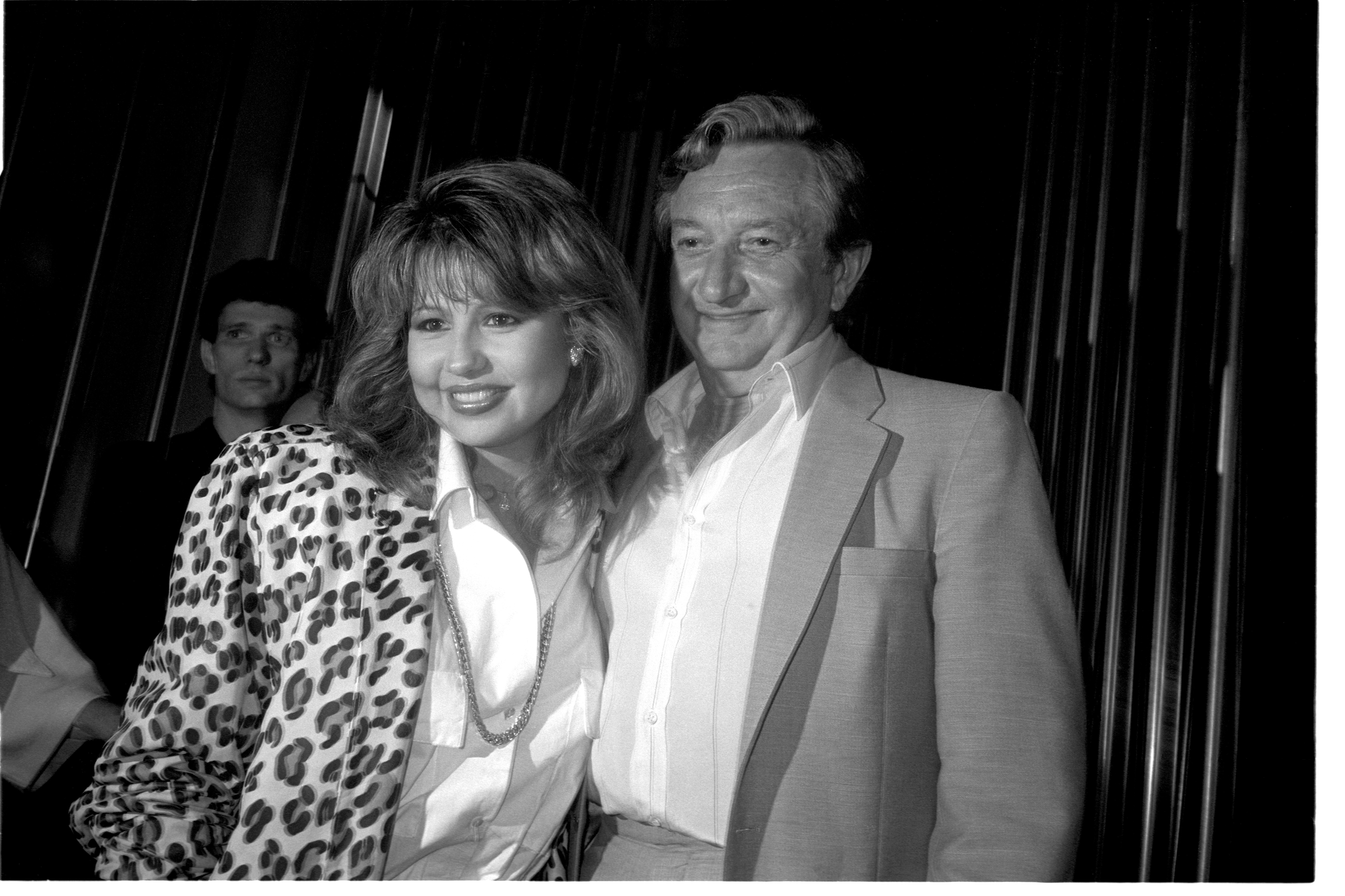 The Hollywood star and Meshulam Riklis at a Jackson family party on August 5, 1984. | Source: Getty Images