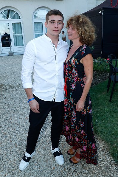 La chanteuse Elsa Lunghini et son fils assistent à la 11ème édition du Festival du film francophone d'Angoulême. | Photo : Getty Images