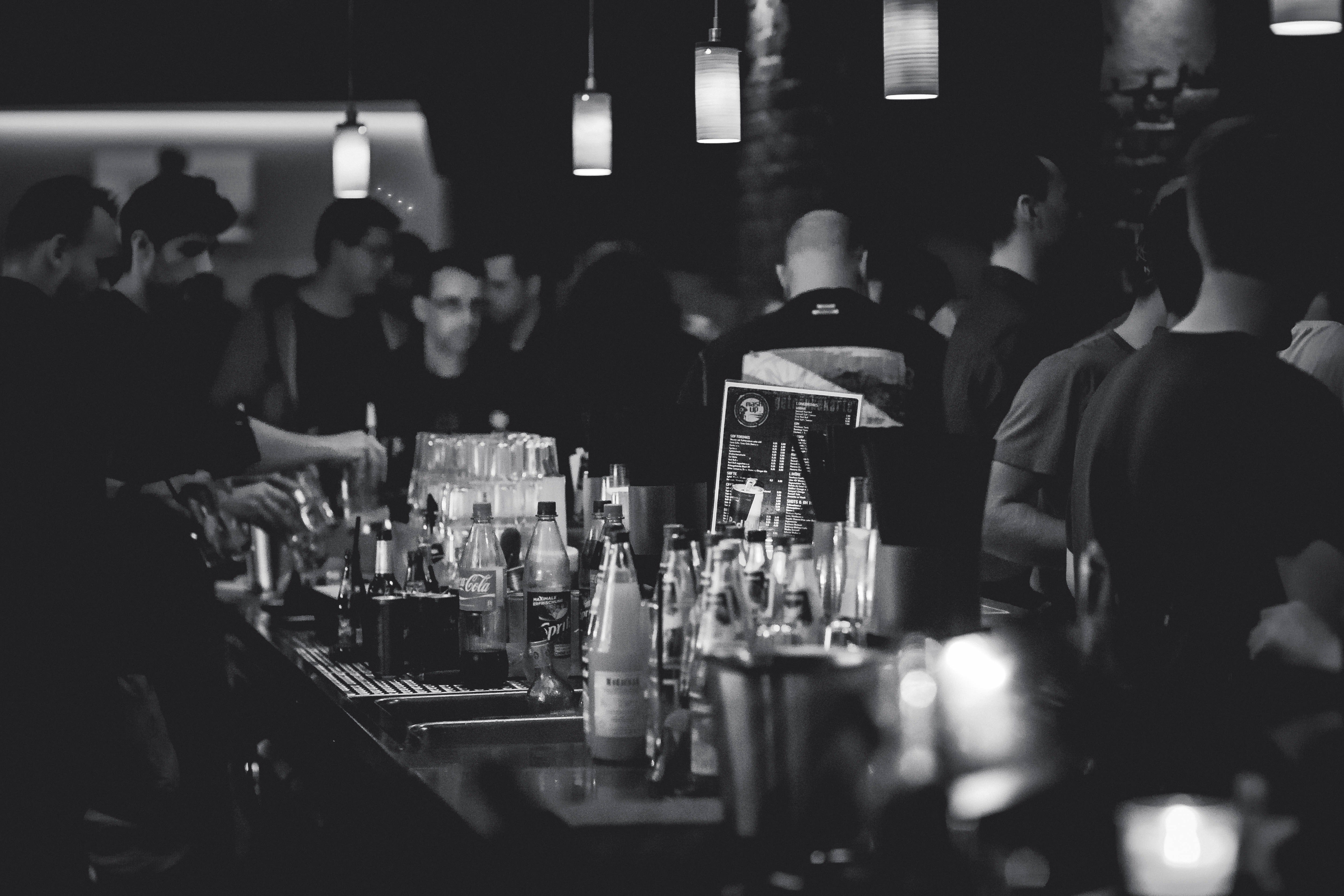 A busy bar. | Source: Pexels