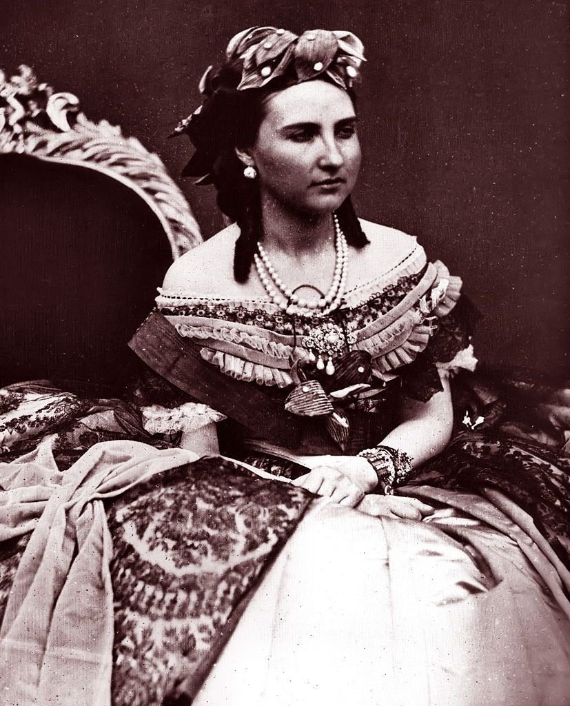Carlota de Bélgica sentada. | Foto: Getty Images