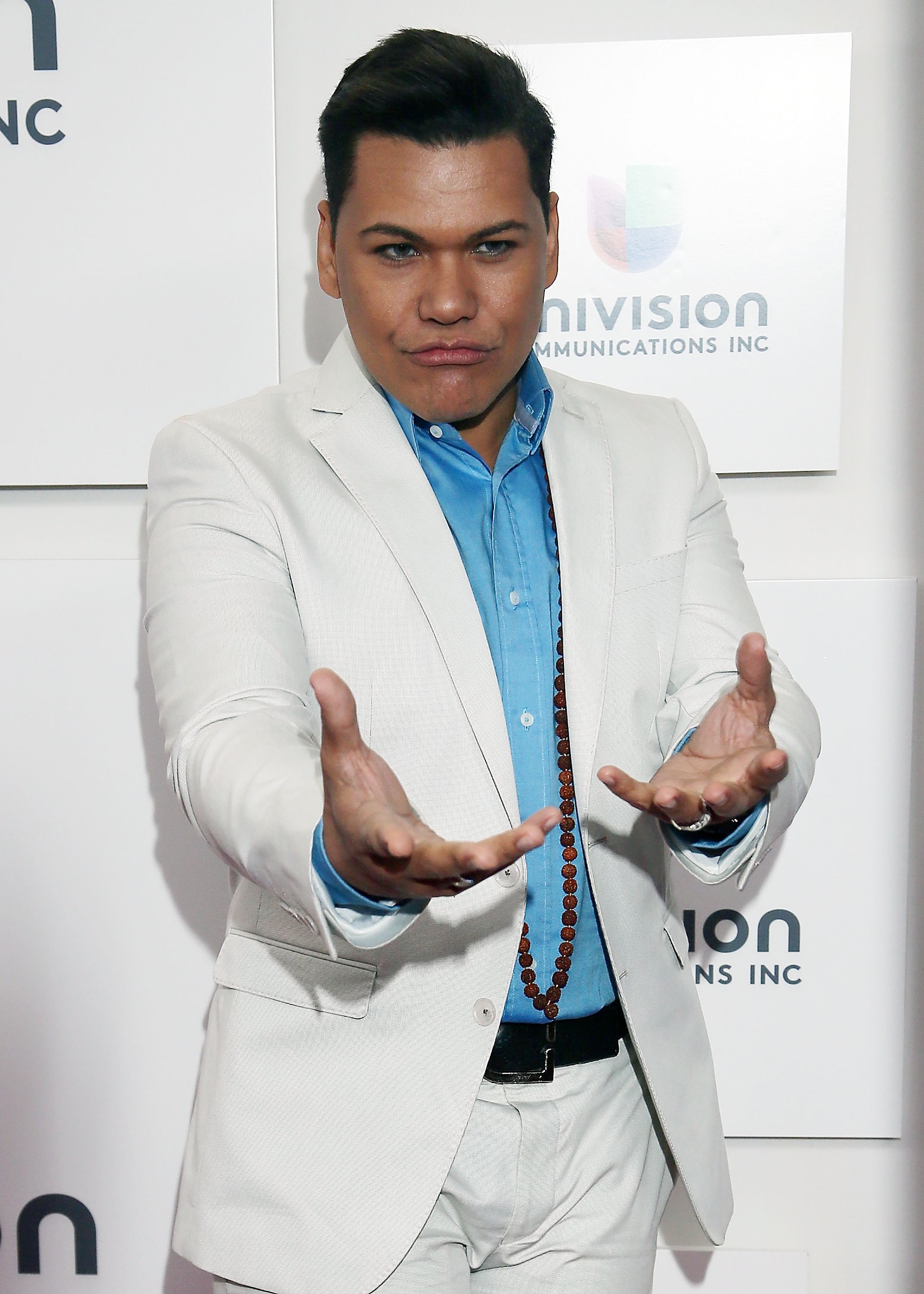 Víctor Florencio asiste a la Presentación Upfront de Univisión en Espace, en mayo de 2013, en Nueva York || Fuente: Getty Images Víctor Florencio asiste a la Presentación Upfront de Univisión en Espace, en mayo de 2013, en Nueva York || Fuente: Getty Images