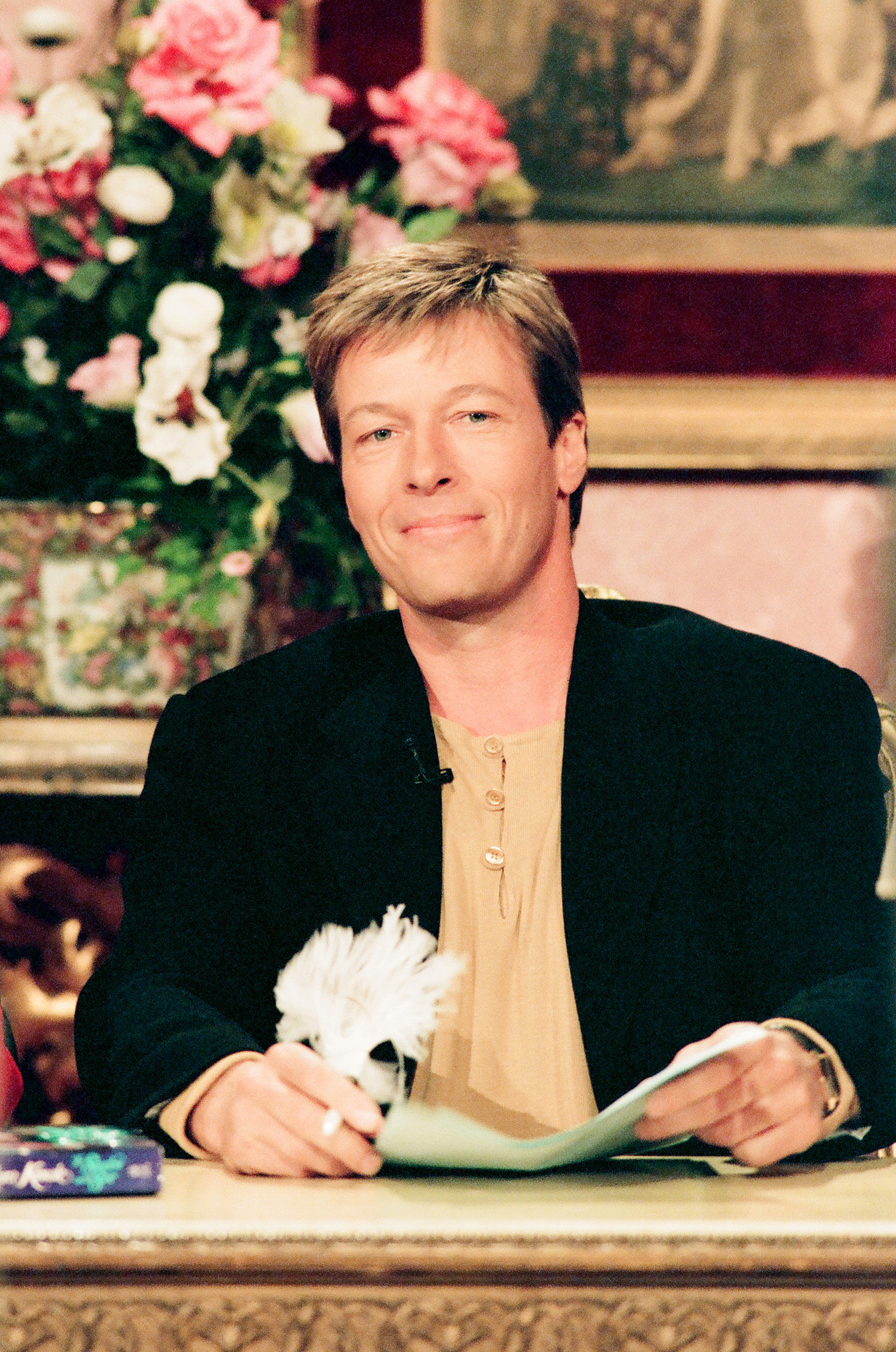 The actor during an appearance on "The Tonight Show with Jay Leno" on February 14, 1996 | Source: Getty Images