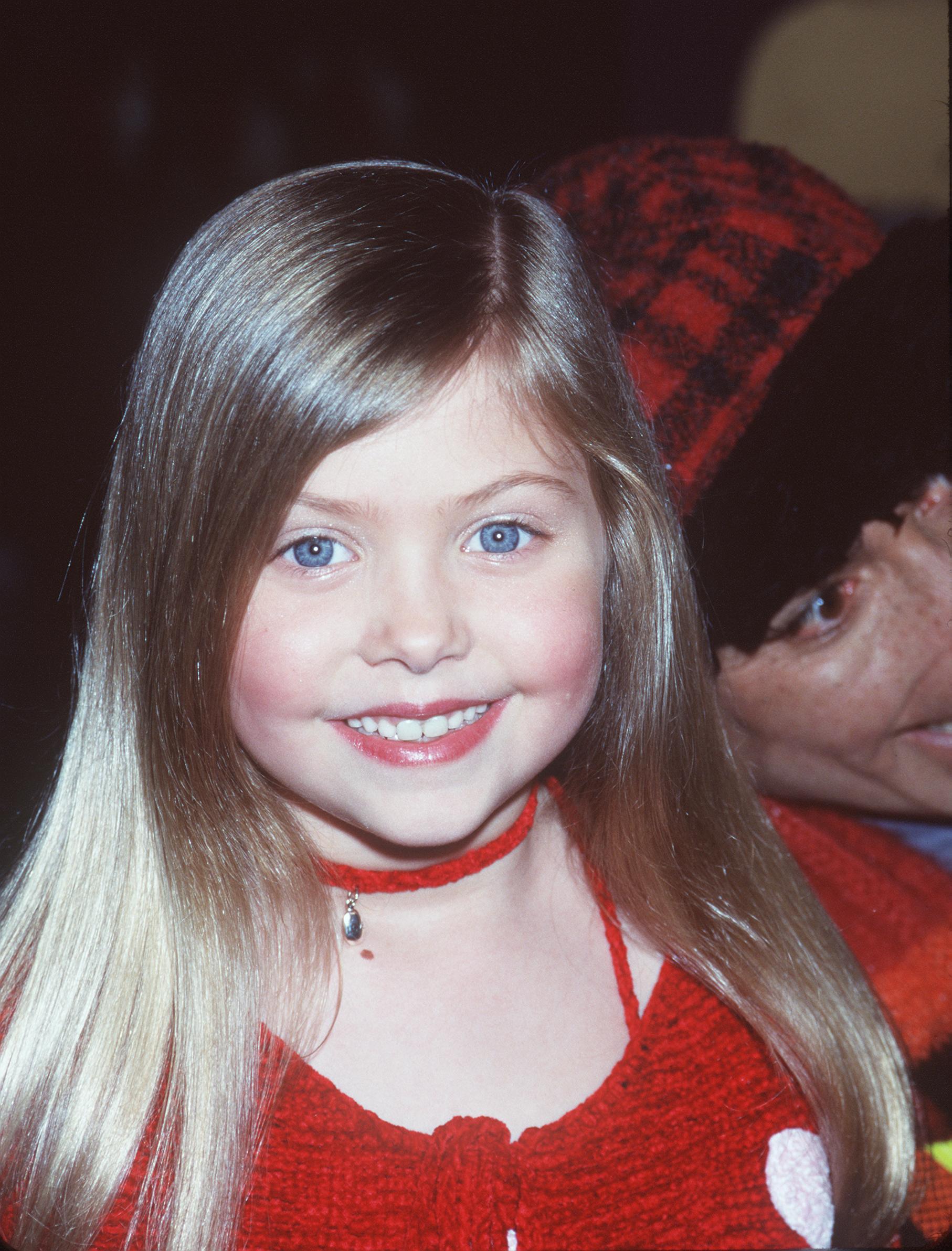 Taylor Momsen at the Toy Fair Whobilation celebrating the the upcoming release of "How the Grinch Stole Christmas" in New York, December 2000. | Photo: Getty Images