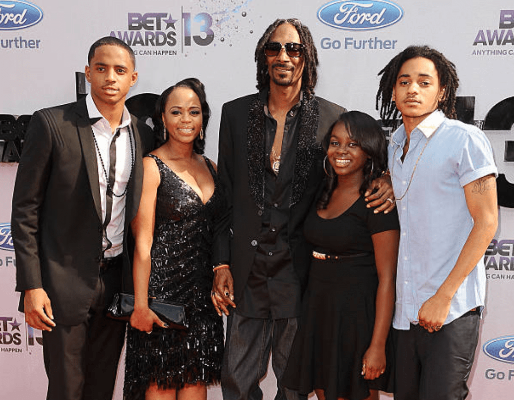 Snoop Dogg, wife Shante Broadus and their children Corde Broadus, Cordell Broadus, and Cori Broadus arrive on red carpet at the BET Awards on June 30, 2013, in Los Angeles, California | Source: Getty Images (Photo by Jason LaVeris/FilmMagic)