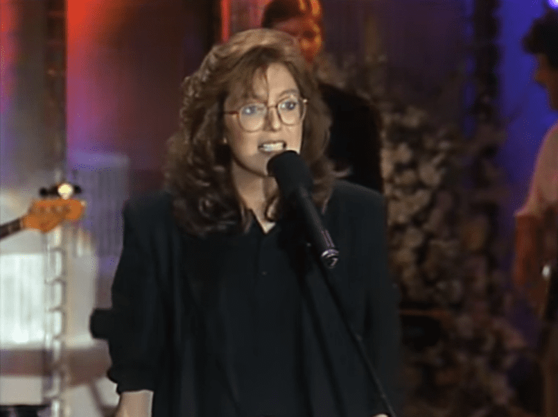 Rosa León cantando "Y Después". | Captura de: YouTube/YouMoreTv - Espectáculo Rosa León cantando "Y Después". | Captura de: YouTube/YouMoreTv - Espectáculo