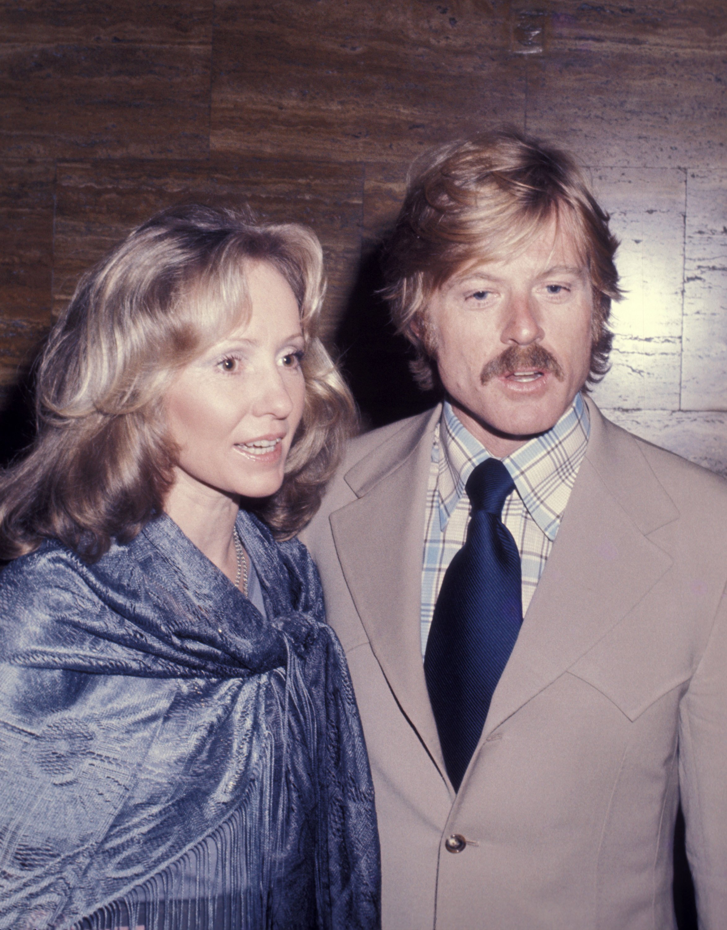 Lola Redford and Robert Redford at the premiere of "All the President's Men" in New York on April 5, 1976 | Source: Getty Images