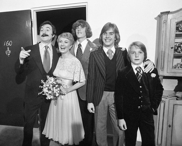 Shirley Jones and Marty Ingels are joined by Jones’s son Patrick, Shaun, and Ryan Cassidy following their wedding at the Bel Air Hotel in 1977. | Photo: Getty Images