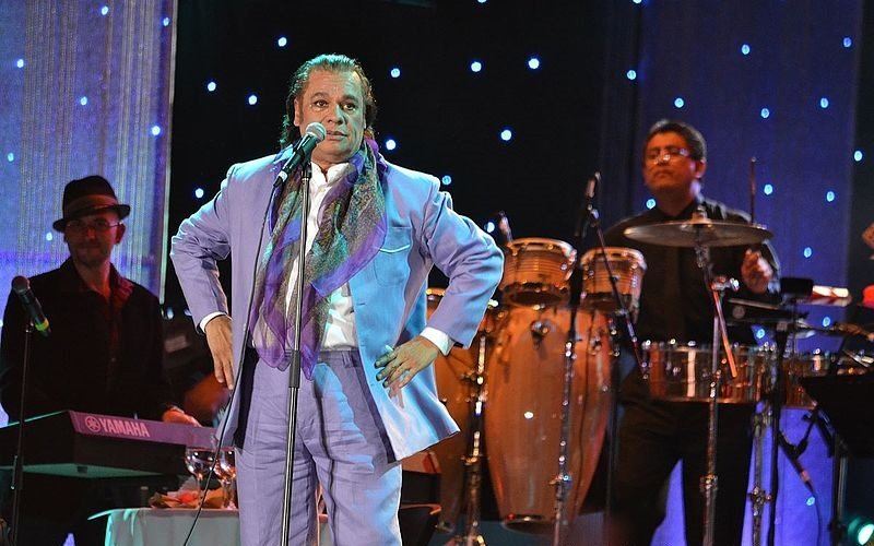 Juan Gabriel en Festival Festival Verano de Iquique. Año 2012. | Imagen: Wikimedia Commons Juan Gabriel en Festival Festival Verano de Iquique. Año 2012. | Imagen: Wikimedia Commons