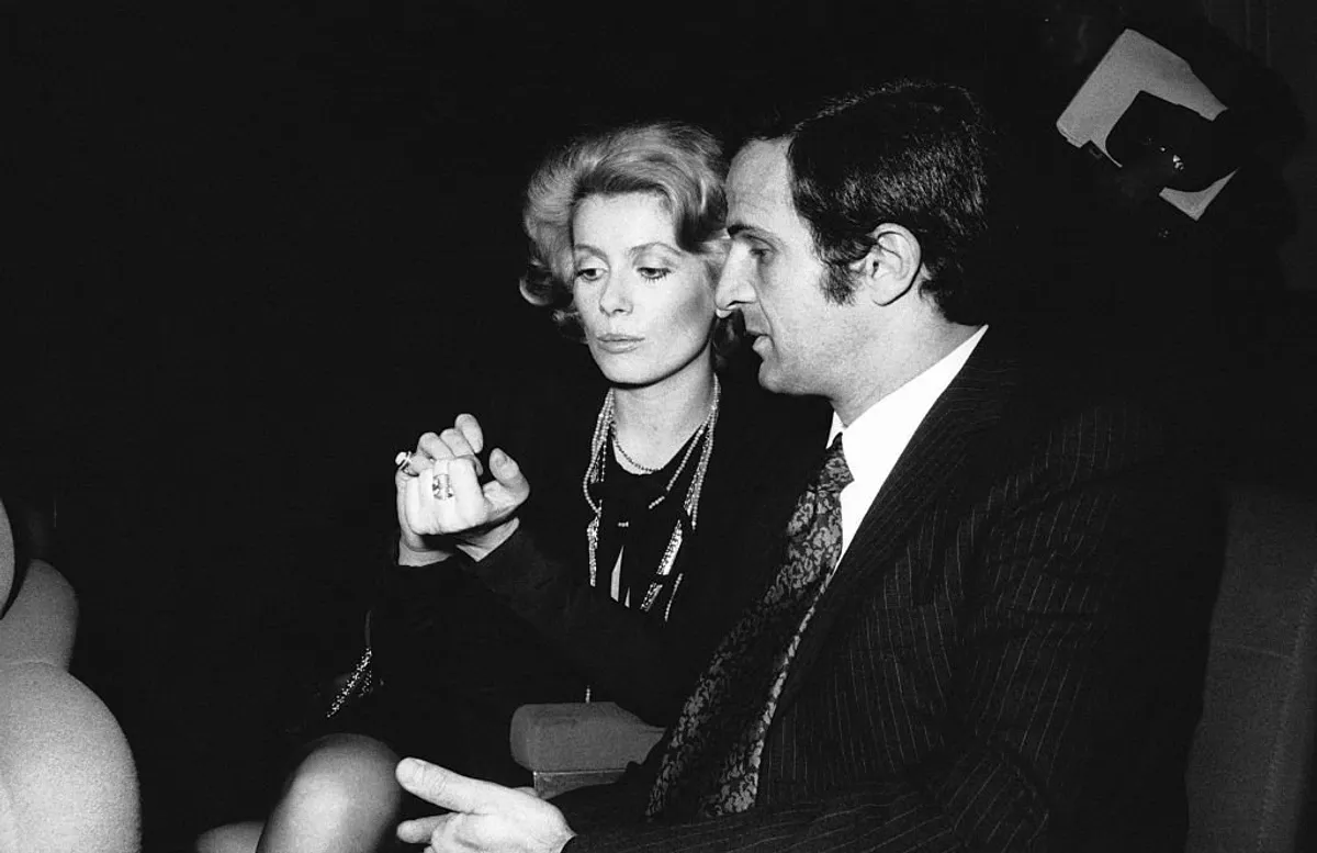 François Truffaut et Catherine Deneuve en 1970. l Source : Getty Images