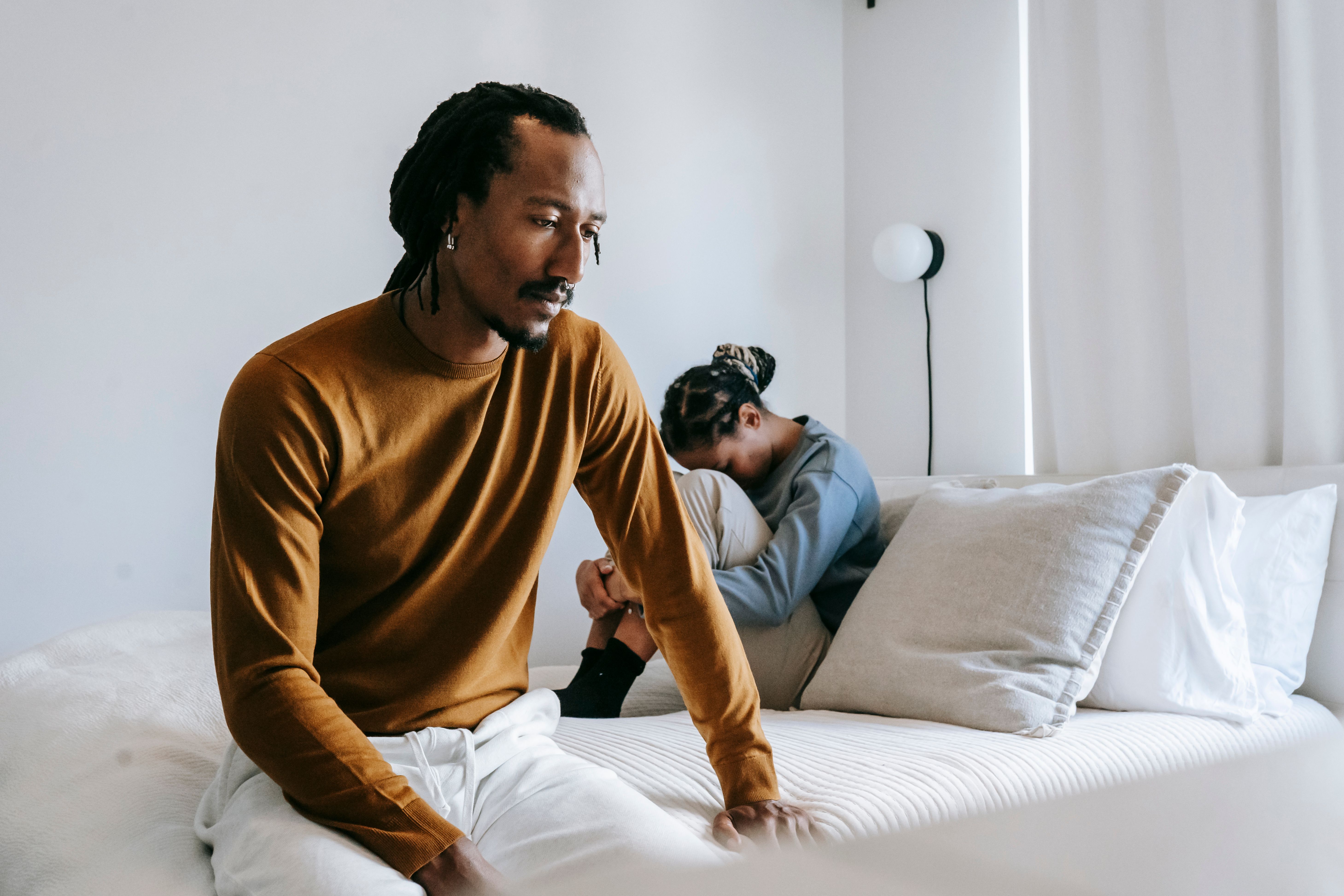 A couple in a strained relationship | Source: Pexels
