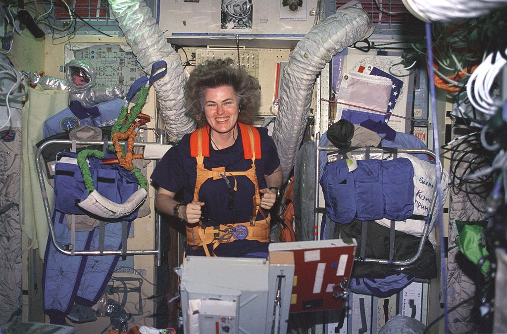 Shannon Lucid on Treadmill in Russian Mir Space Station | Source: Wikimedia Commons