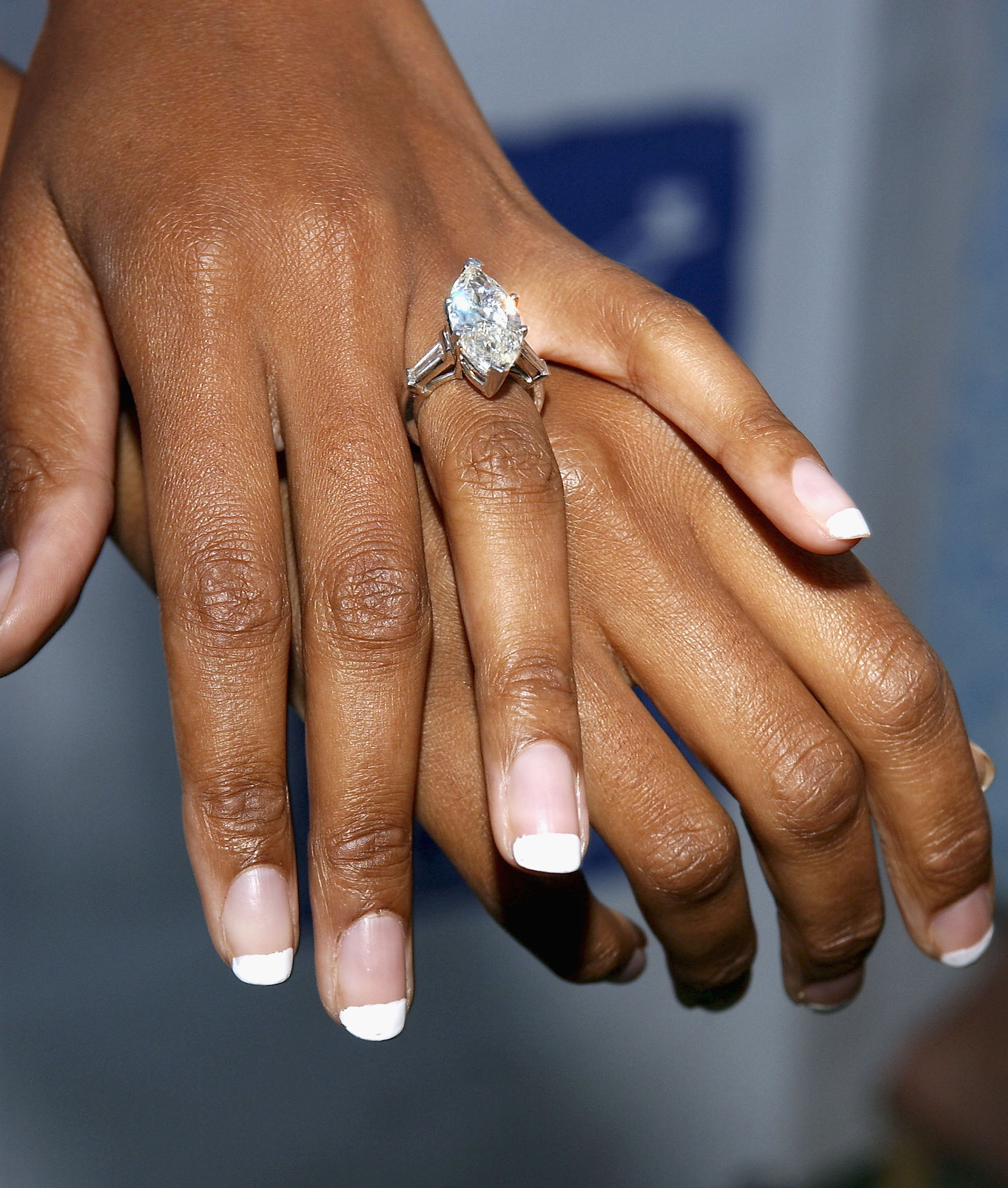 Actress Traci Bingham displays her marquise-cut engagement ring on August 21, 2004, in Los Angeles, California | Source: Getty Images