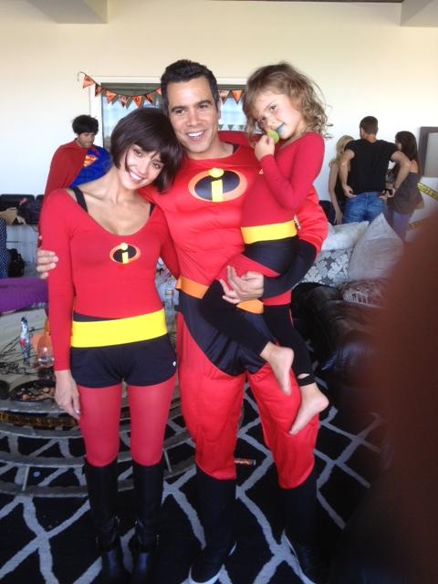 Jessica Alba and Cash Warren from a post dated October 28, 2012. | Source: X/jessicaalba