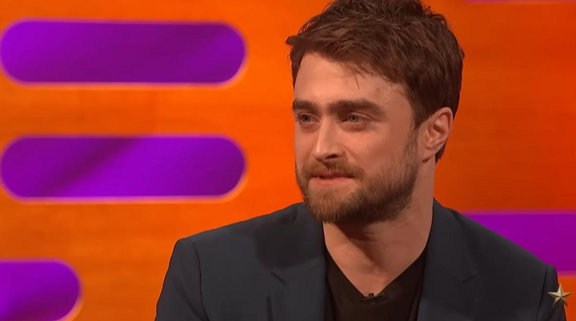 Daniel Radcliffe appears on "The Graham Norton Show" in January 2020. | Source: YouTube/The Graham Norton Show