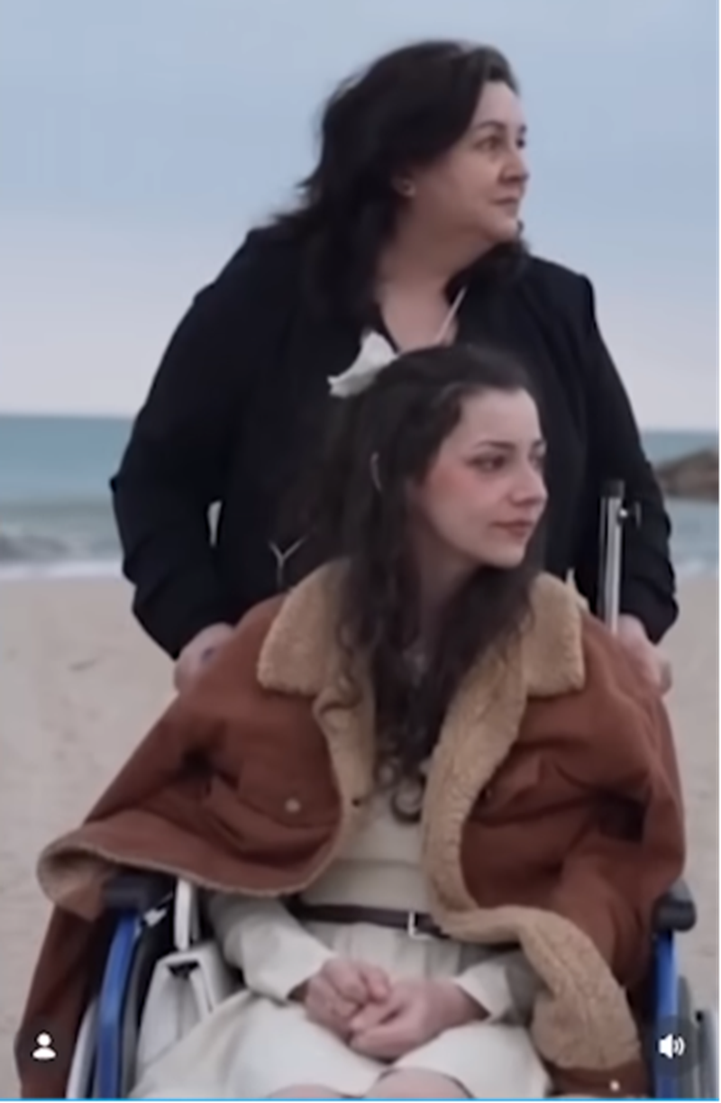 Noelia Castillo Ramos with her mother, Yolanda Ramos | Source: YouTube/Blu Radio