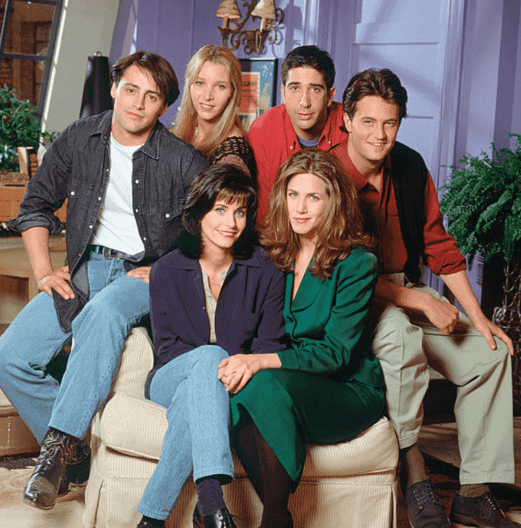 Courteney Cox, Matt LeBlanc, Lisa Kudrow, David Schwimmer, Matthew Perry, Jennifer Aniston on the set of the NBC sitcom, "Friends," on June 14, 1994 | Source: Reisig & Taylor/NBCU Photo Bank/NBCUniversal via Getty Images