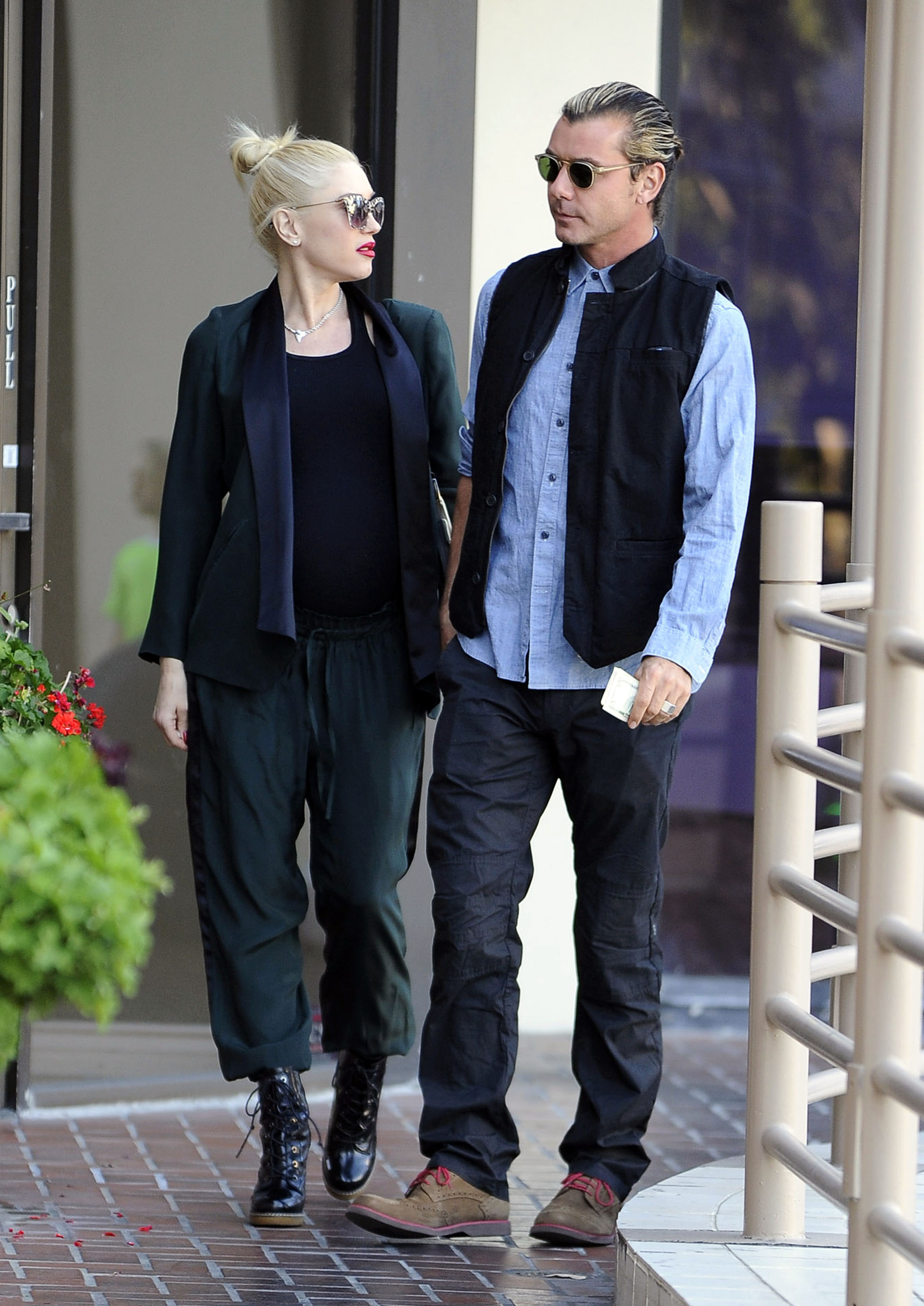 Gwen Stefani and Gavin Rossdale are seen in Los Angeles, California, on December 22, 2013 | Source: Getty Images