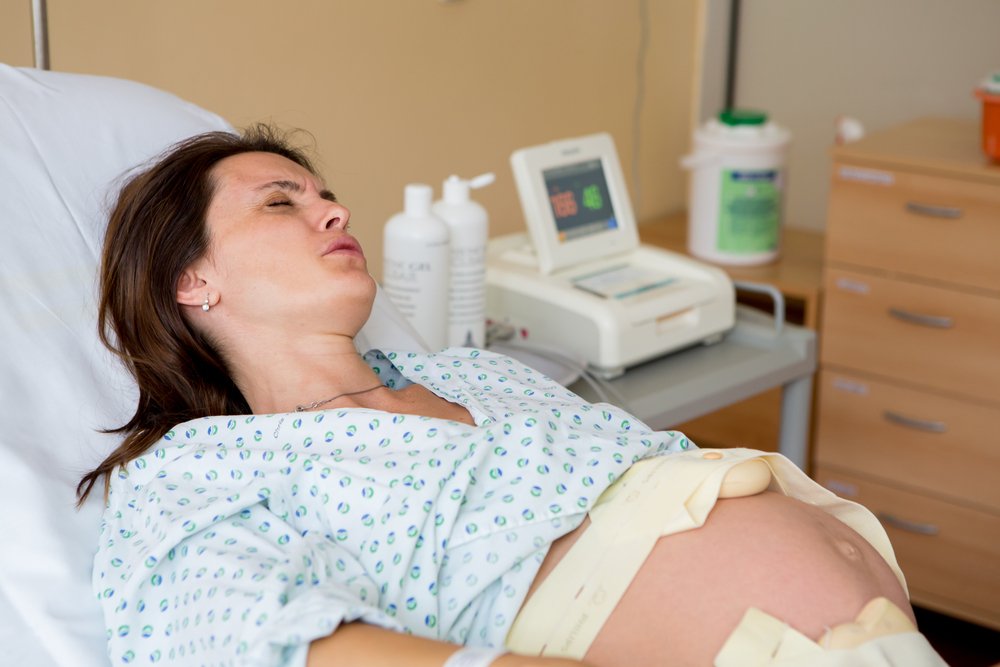 A pregnant woman in the delivery room. | Photo: Shutterstock