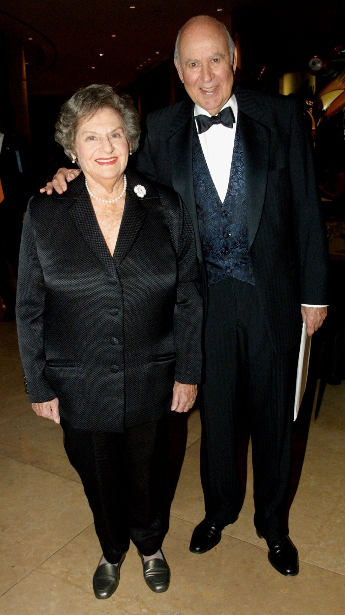  Carl Reiner and his wife Estelle attend the Young Musicians Foundation 4th Annual UNA Festival De Gala LatinoAmericana Benefit  | Getty Images