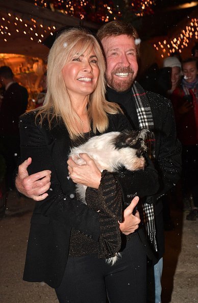 Chuck Norris and wife Gena O'Kelley during the Gut Aiderbichl Christmas Market opening on November 12, 2019 | Photo: Getty Images