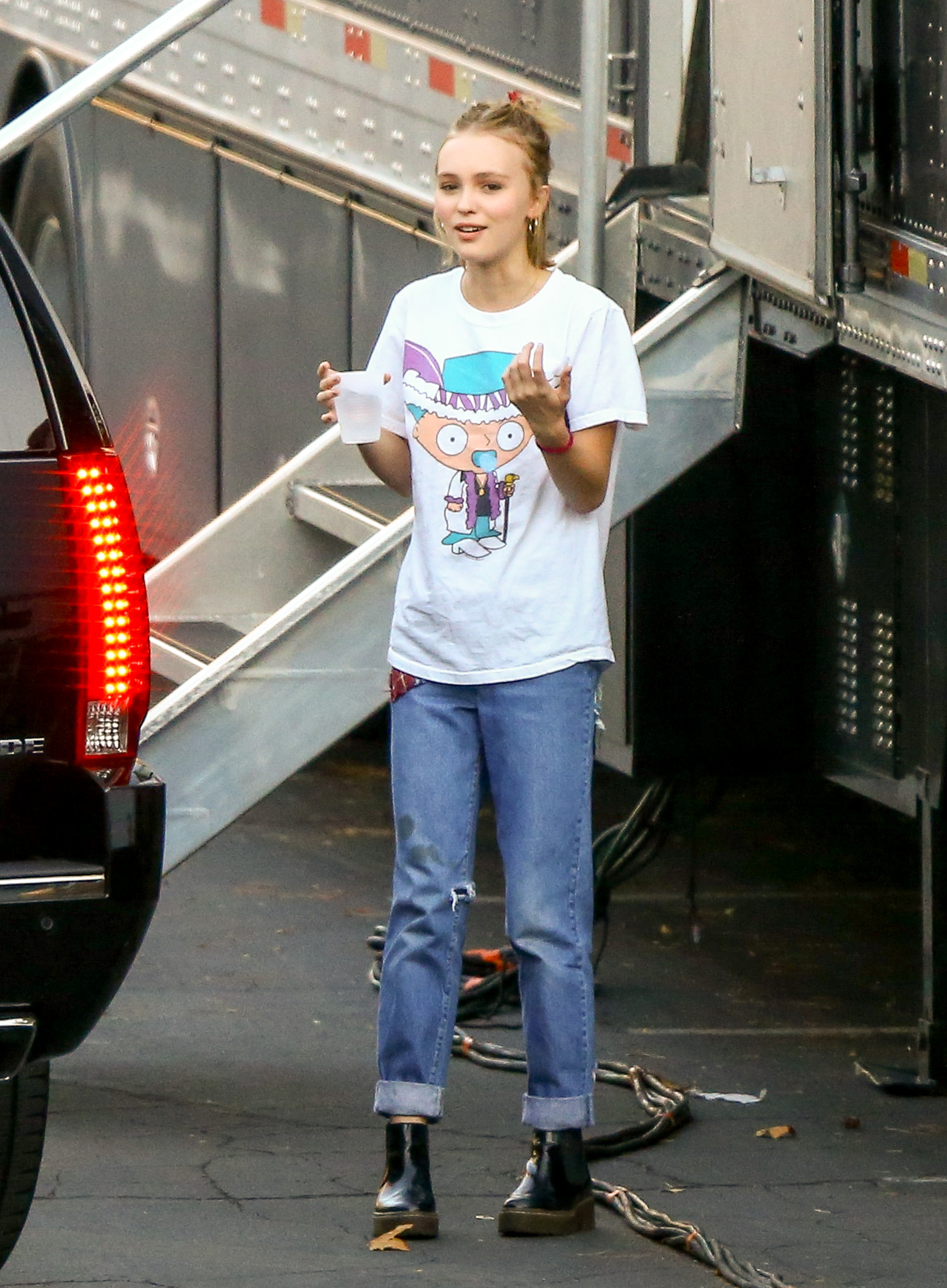 Lily-Rose Depp at the "Yoga Hosers" set in Los Angeles, California on September 10, 2014 | Source: Getty Images