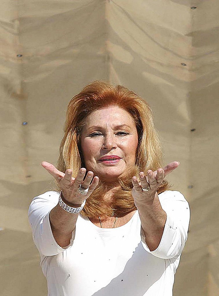 Rocío Jurado en una procesión de la Virgen de la Regla en Cádiz en Semana Santa del año 2004. | Foto: Getty Images
