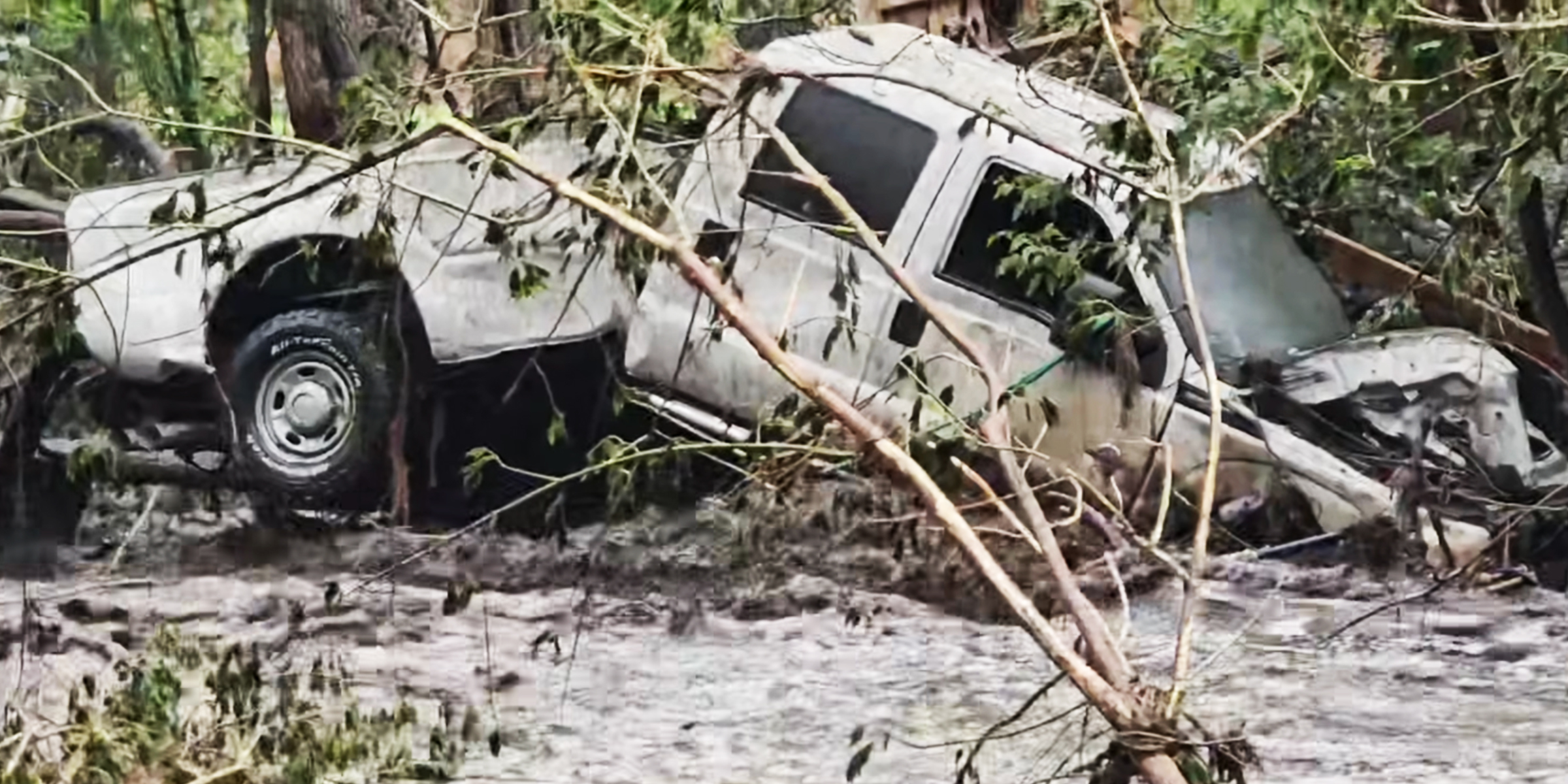 A car wrecked due to the floods | Facebook/jesus.figueroa.634937