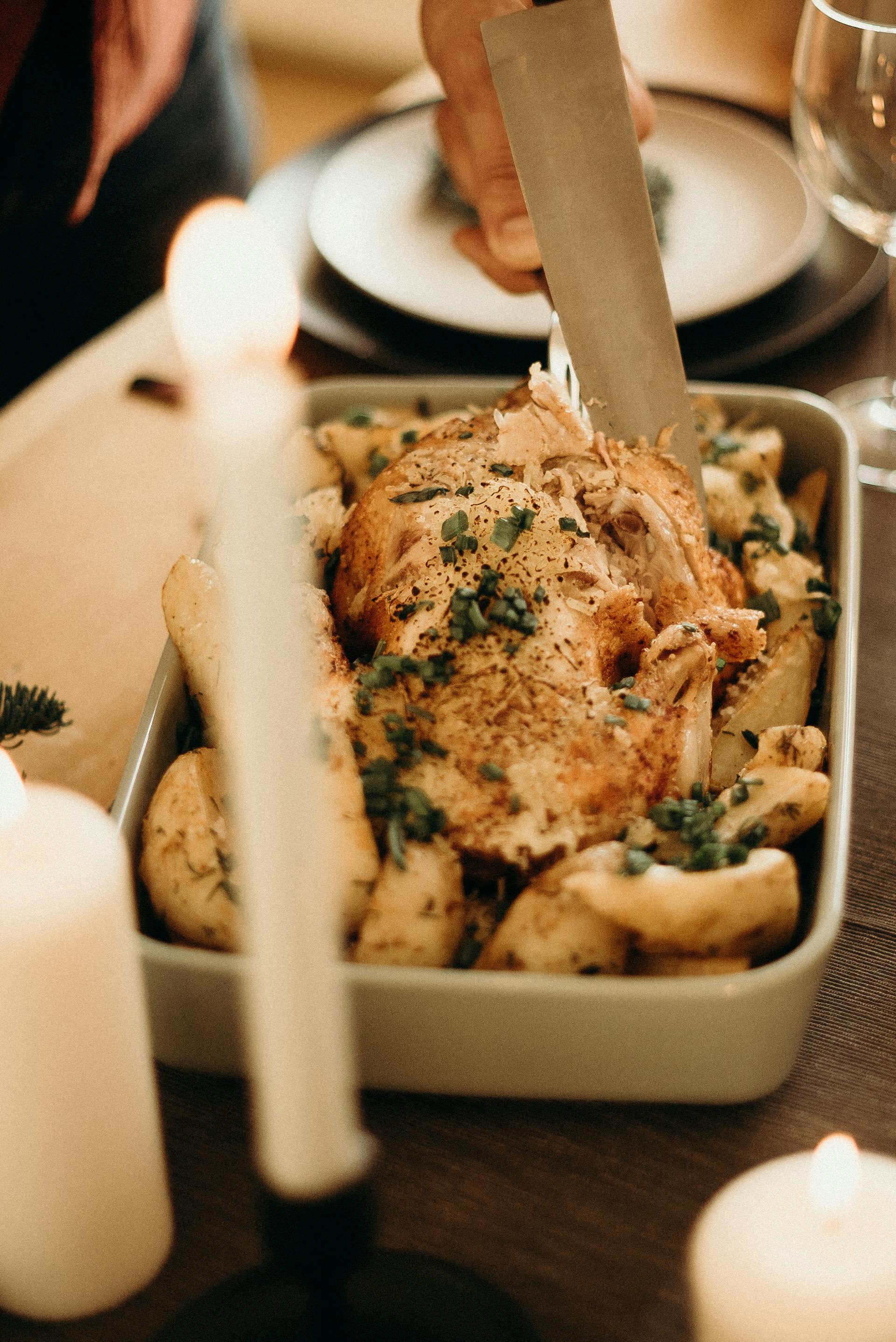 Roast chicken on a table | Source: Pexels
