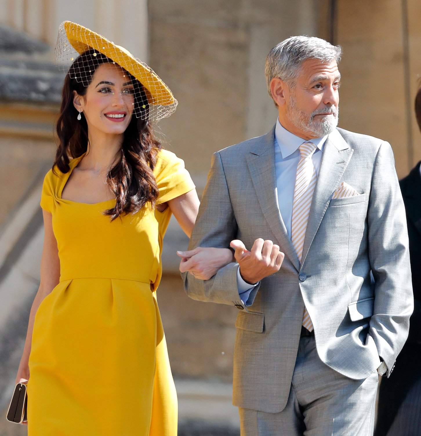 Amal y George Clooney en la boda del príncipe Harry y Meghan Markle, el 19 de mayo de 2018 en Windsor, Inglaterra. | Foto: Getty Images